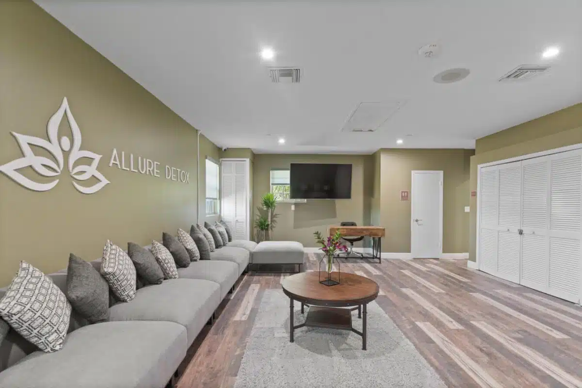 Allure Detox - Preview